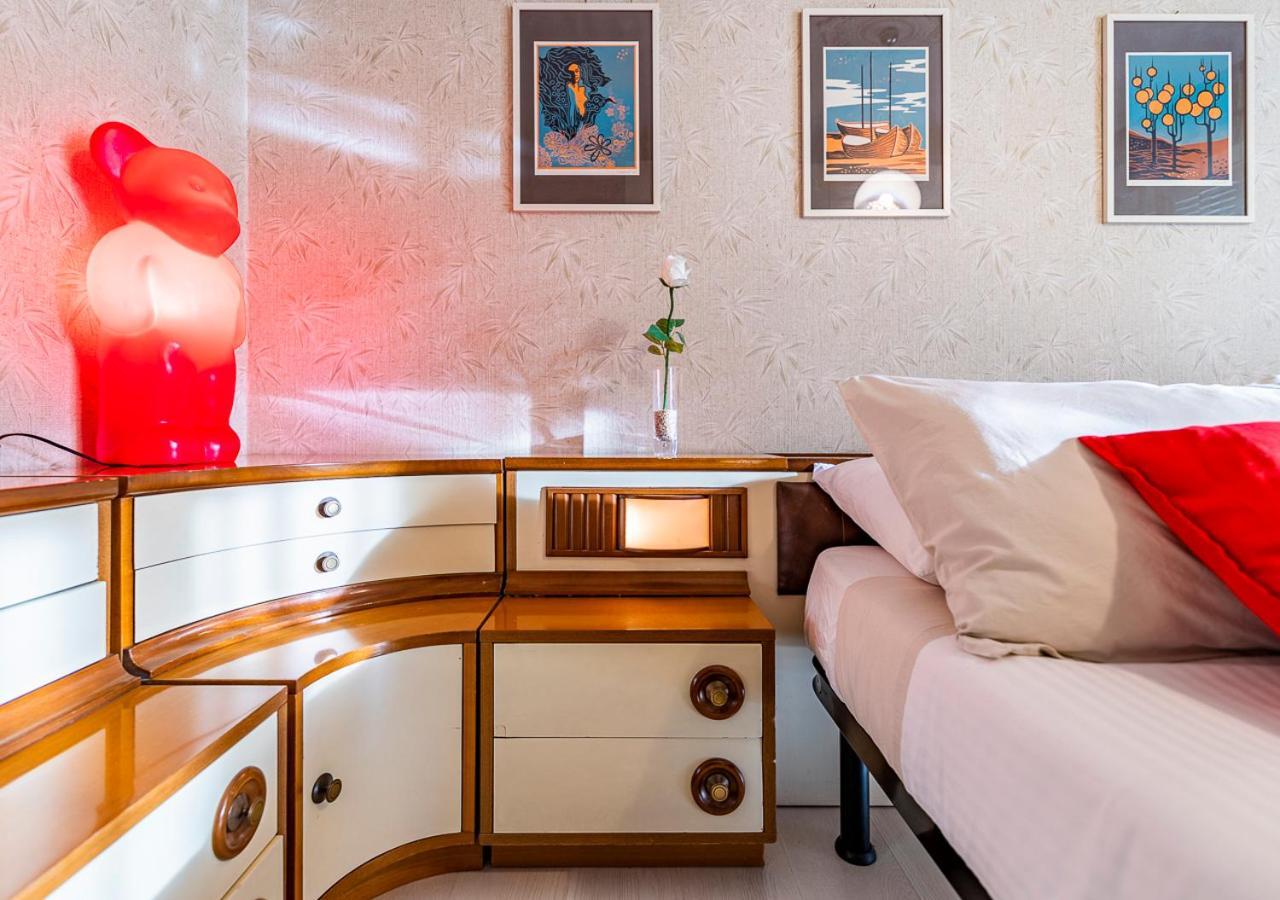 70'S Lovers Apartment In Турин Экстерьер фото